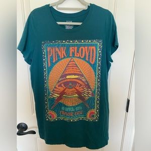 Torrid 1x Pink Floyd tee